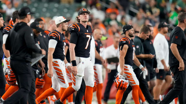 Bengals announce inactives for MNF vs. Rams; Joe Burrow set to play