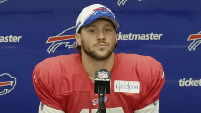 Buffalo Bills WATCH: Josh Allen Makes One-Handed Catch In Practice - Sports  Illustrated Buffalo Bills News, Analysis and More