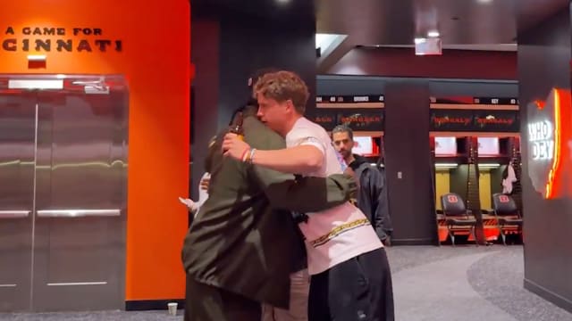 Bengals QB Joe Burrow keeps it simple while making first-ever Met Gala  appearance