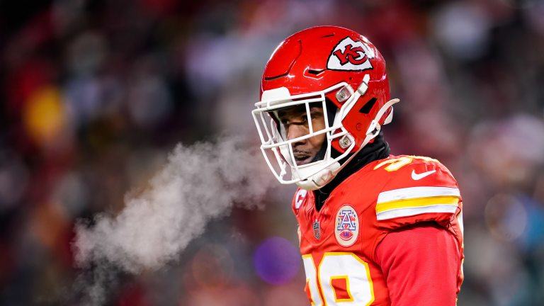 Sources say the Colts are nearing a trade for Chiefs star CB L'Jarius Sneed