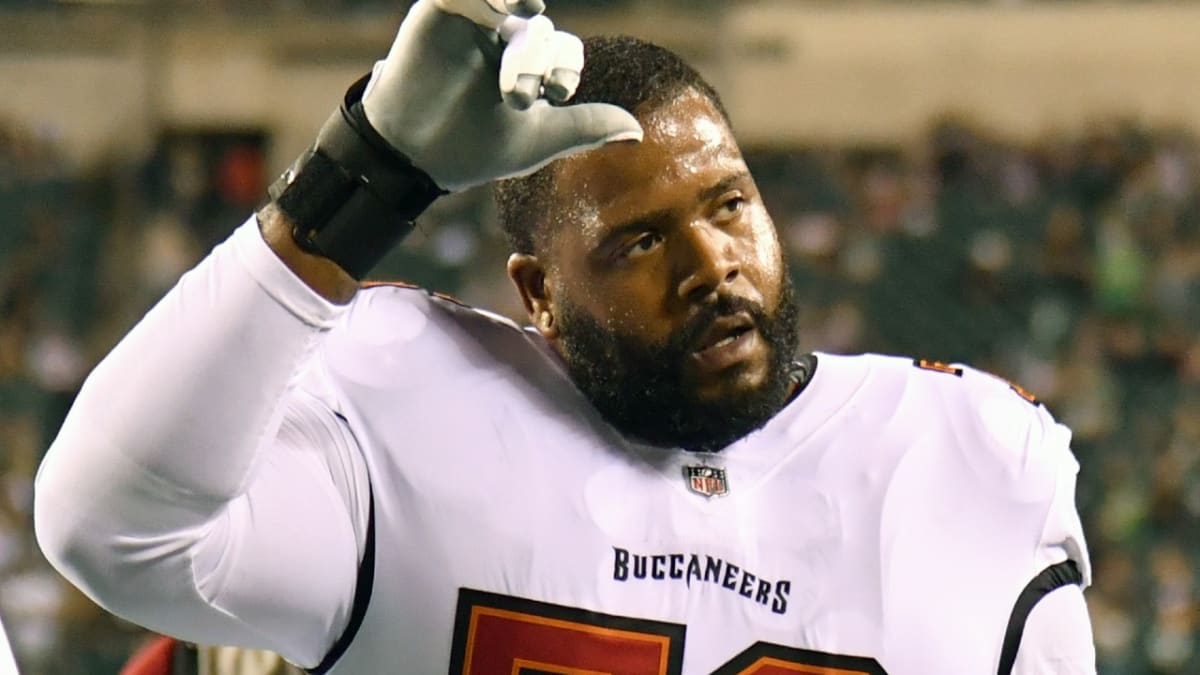 Tampa Bay Buccaneers offensive tackle Donovan Smith (76) looks to make a  block during an NFL football game against the Cleveland Browns, Sunday,  Nov. 27, 2022, in Cleveland. (AP Photo/Kirk Irwin Stock