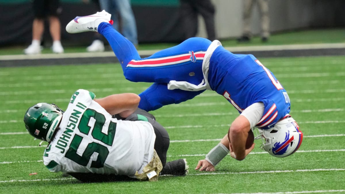 Bills Fans Are Incredibly Worried About Latest Josh Allen Injury Update 