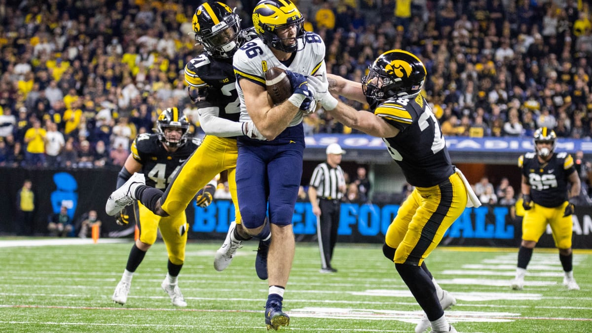 Cowboys select TE Luke Schoonmaker in Round 2 of NFL Draft