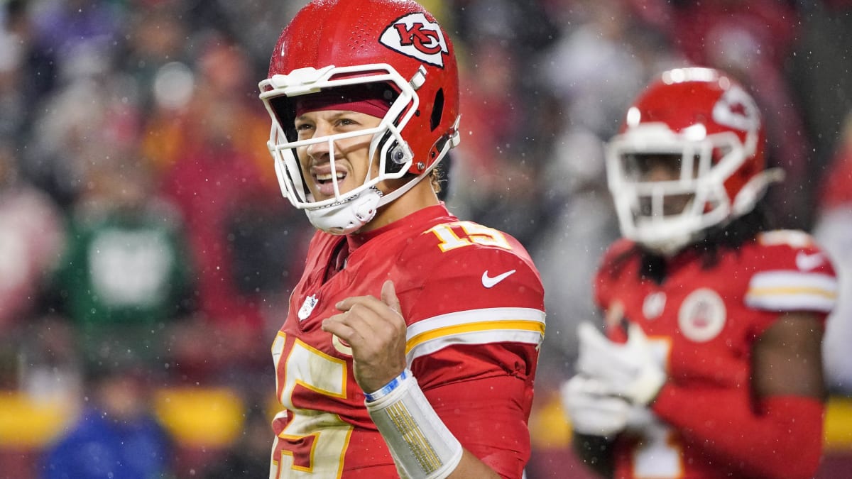 Chiefs held padded practice outdoors in the rain on Monday ahead of Super  Bowl
