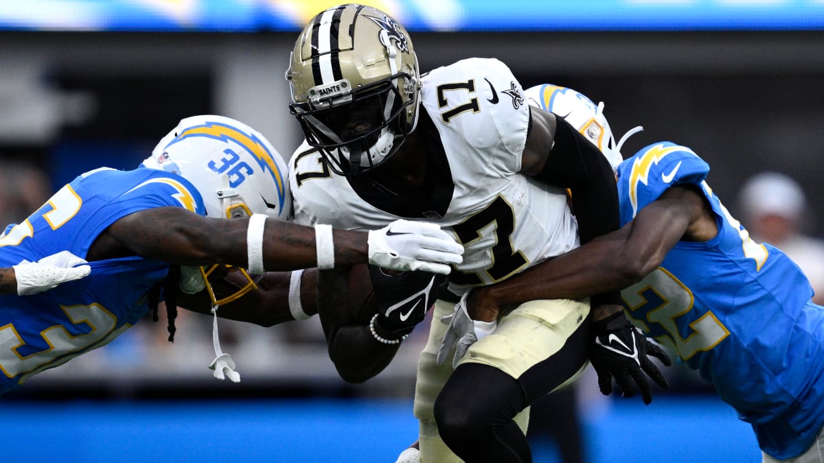 Saints waive two veteran players to make room for new additions