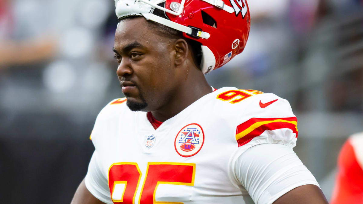 Chris Jones holdout is hurting Chiefs' salary cap situation - A to Z Sports