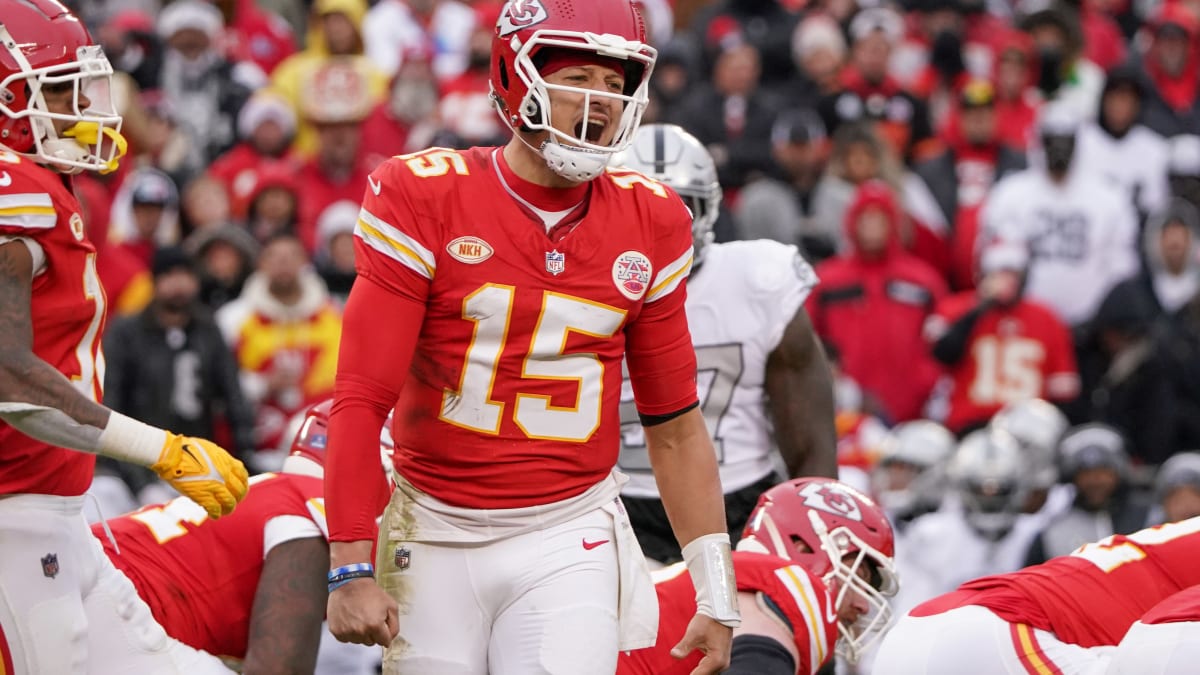 Rob Gronkowski shows support for Chiefs QB Patrick Mahomes' leadership - A  to Z Sports