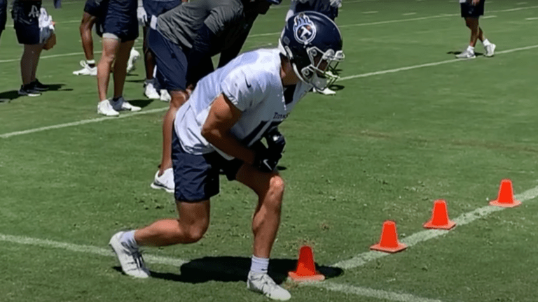 Rookie Receiver Sharpe Turning Titans Heads