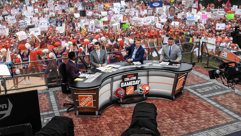 Watch: ESPN College GameDay host angers Georgia fans before matchup ...