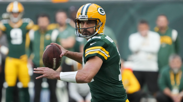 Packers offense shut down in 2nd half in loss to Giants