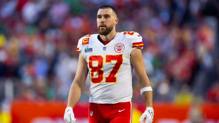 Chiefs TE Travis Kelce gets some pointers from superstar athlete - Home - A to Z Sports