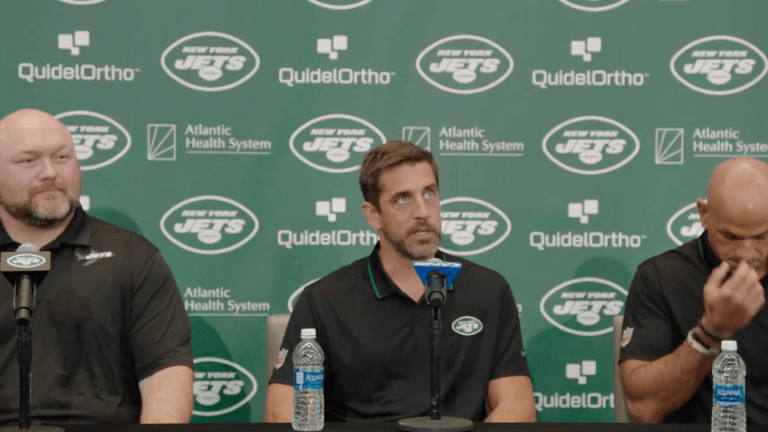 Jets Introduce Aaron Rodgers at News Conference After Trade - The