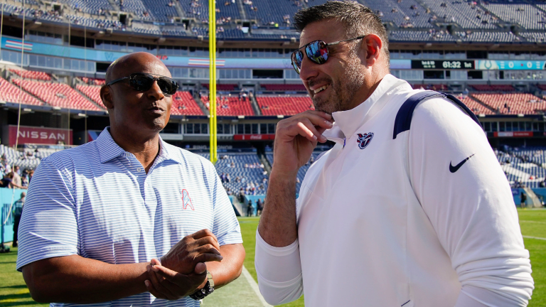 Titans wearing Oilers throwback uniforms seems like only a matter