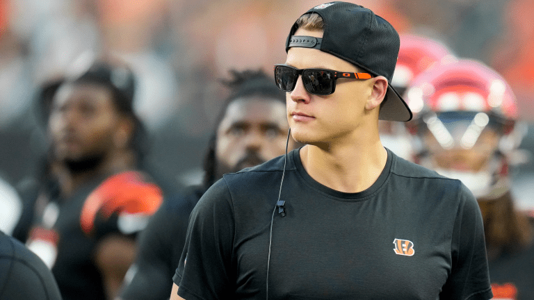 Bengals QB Joe Burrow's dad shares photo of him wearing Chiefs helmet