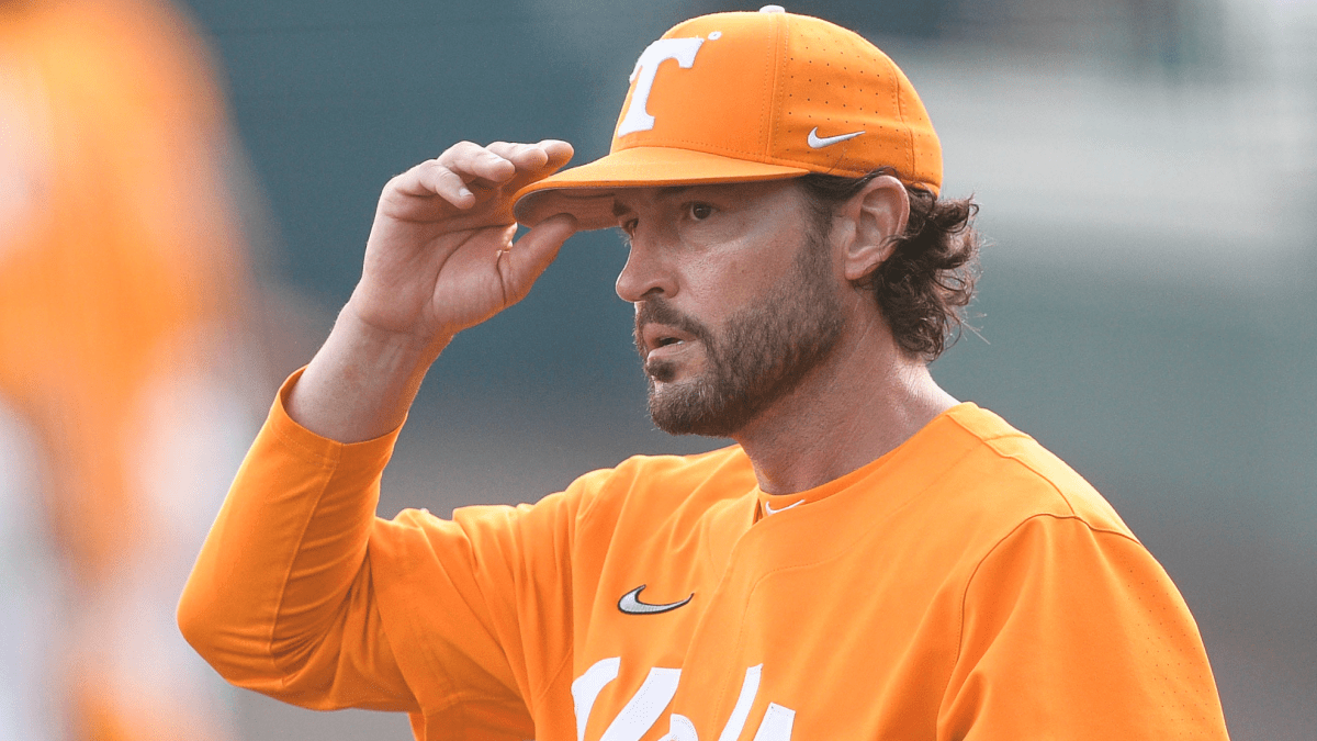 Tennessee baseball coach Tony Vitello sends strong message to