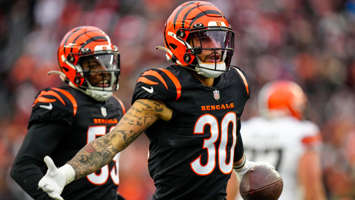 NFL Insider Believes Cincinnati Bengals Safety Jessie Bates Will Play Out  2021 Season Without a New Contract - Sports Illustrated Cincinnati Bengals  News, Analysis and More