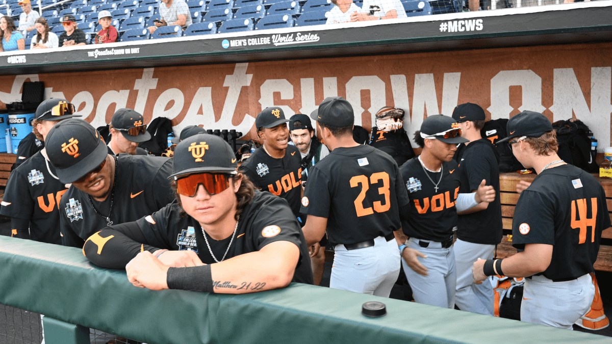 PHOTOS: Tennessee baseball defeats Stanford in College World Series