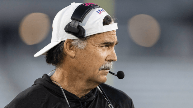 Jeff Fisher shares thoughts on Titans using the Oilers throwback uniforms