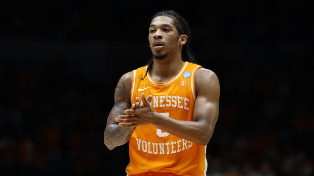 Kentucky Wildcats writer is terrified that Tennessee Vols guard Zakai Zeigler might get another year of eligibility