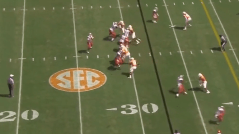 Tennessee Pulls Off Amazing Game-Winning Drive vs. Cincinnati