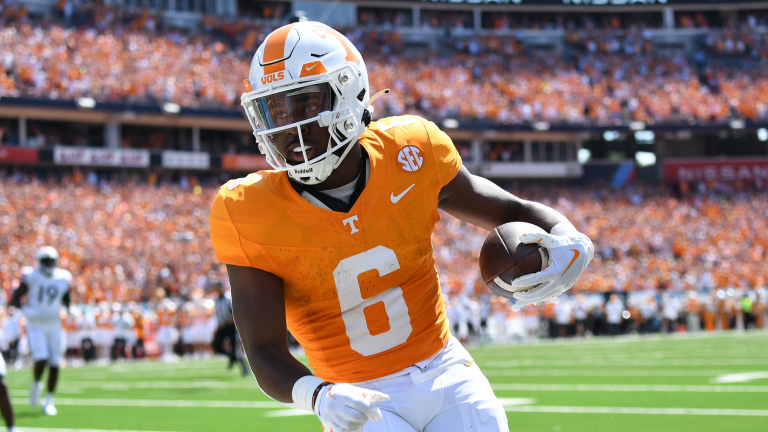 Vols assistant makes strong statement about Knoxville and the Tennessee fan  base - A to Z Sports