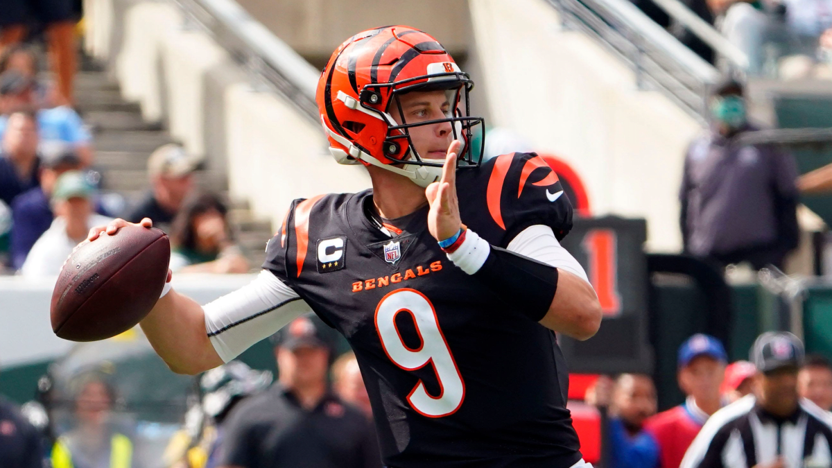 LOOK: Bengals debut all-white uniforms, helmet on Thursday Night