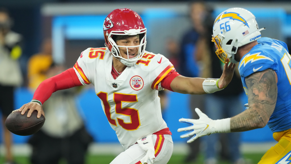 ESPN predicts Chiefs will play Chargers in second round of