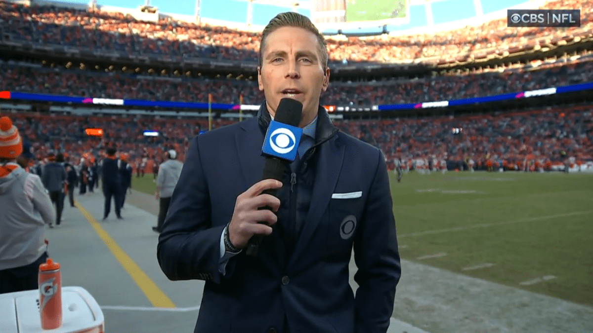 Which broadcast team is calling Chiefs-Jaguars game in Week 2?