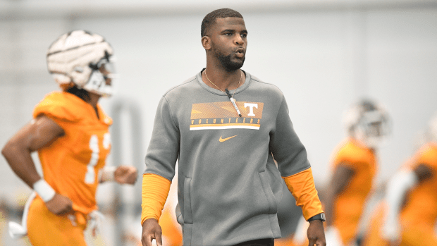 Vols recruiting target confirms suspicion about Tennessee s approach to pursuing wide receivers in the transfer portal