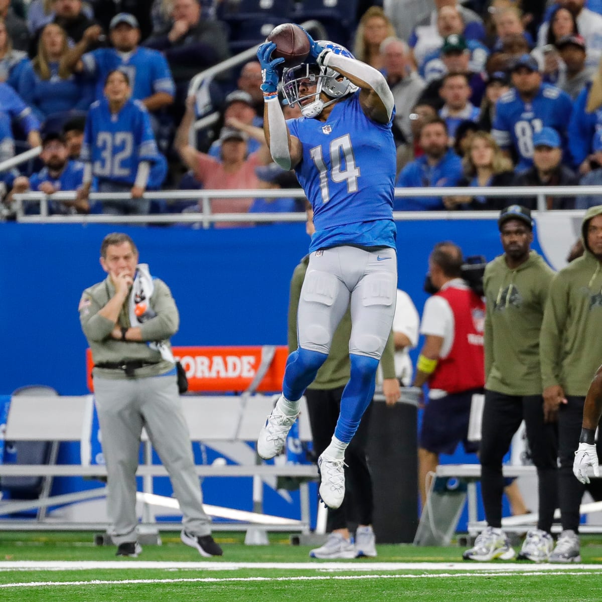 Detroit Lions PR on X: The only @NFL player with at least 100