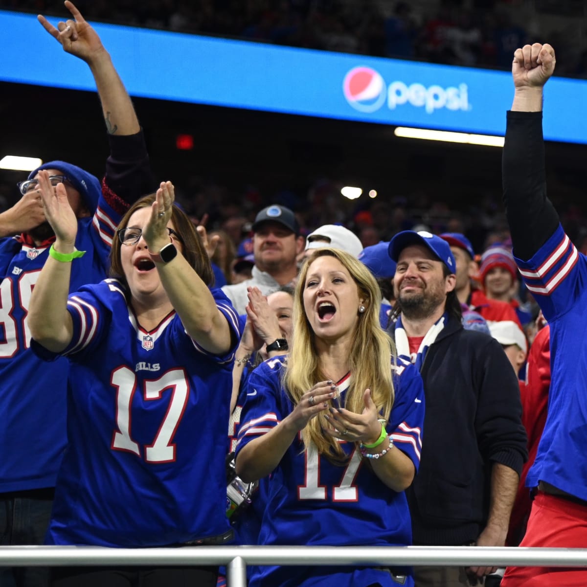 \ud83d\udea8Thanksgiving Day Ticket Giveaway\ud83d\udea8 We're giving away FOUR front row  tickets to the Detroit Lions vs the Buffalo Bills on game on November\u2026 |  Instagram