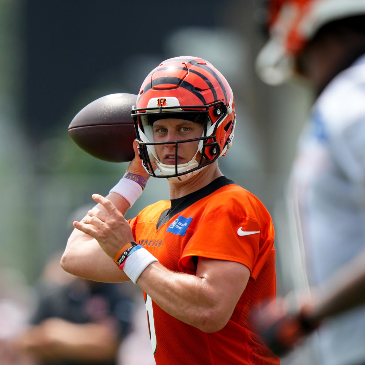 Cincinnati QB Burrow to undergo further tests on injured calf