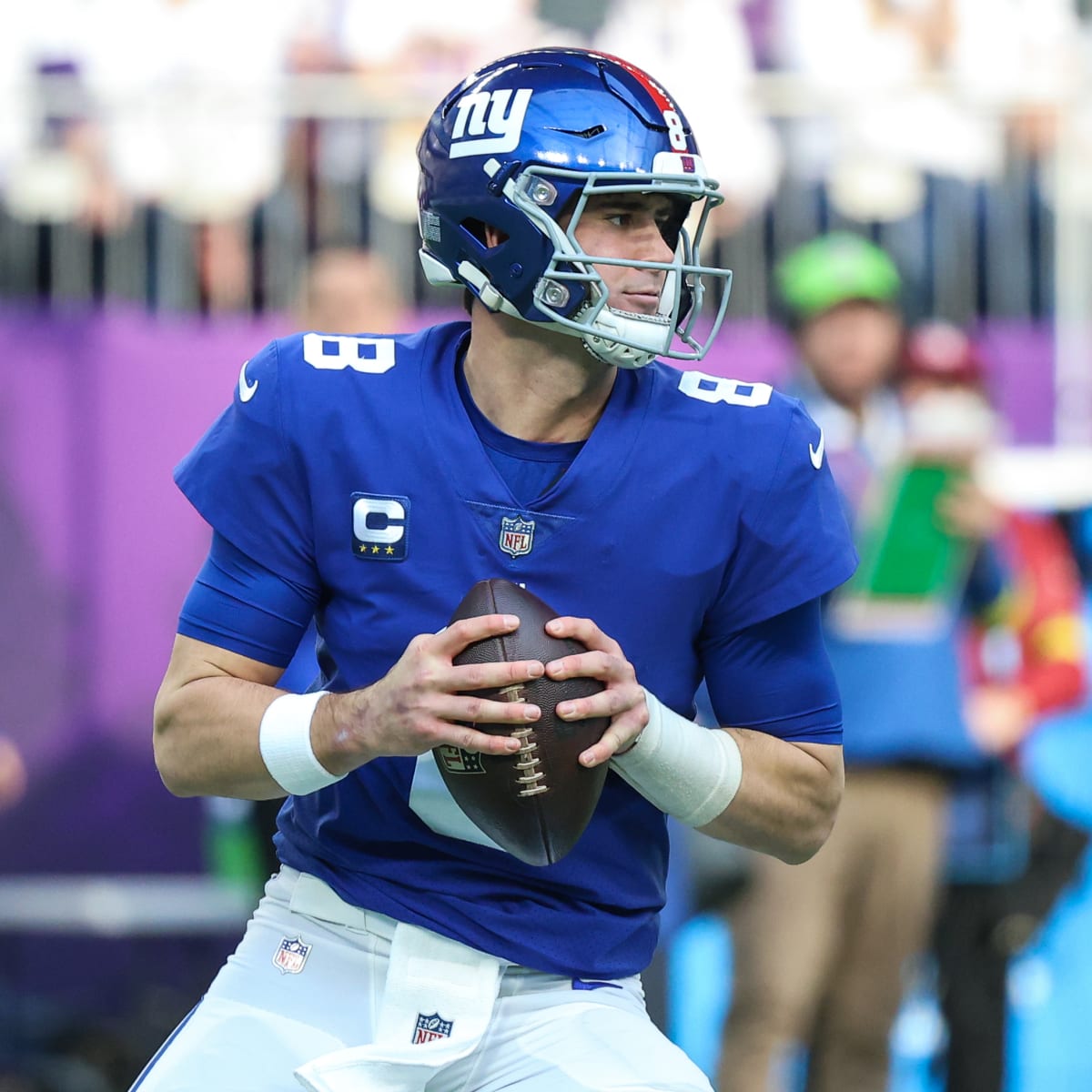 What new report on Daniel Jones' Giants future does, doesn't say