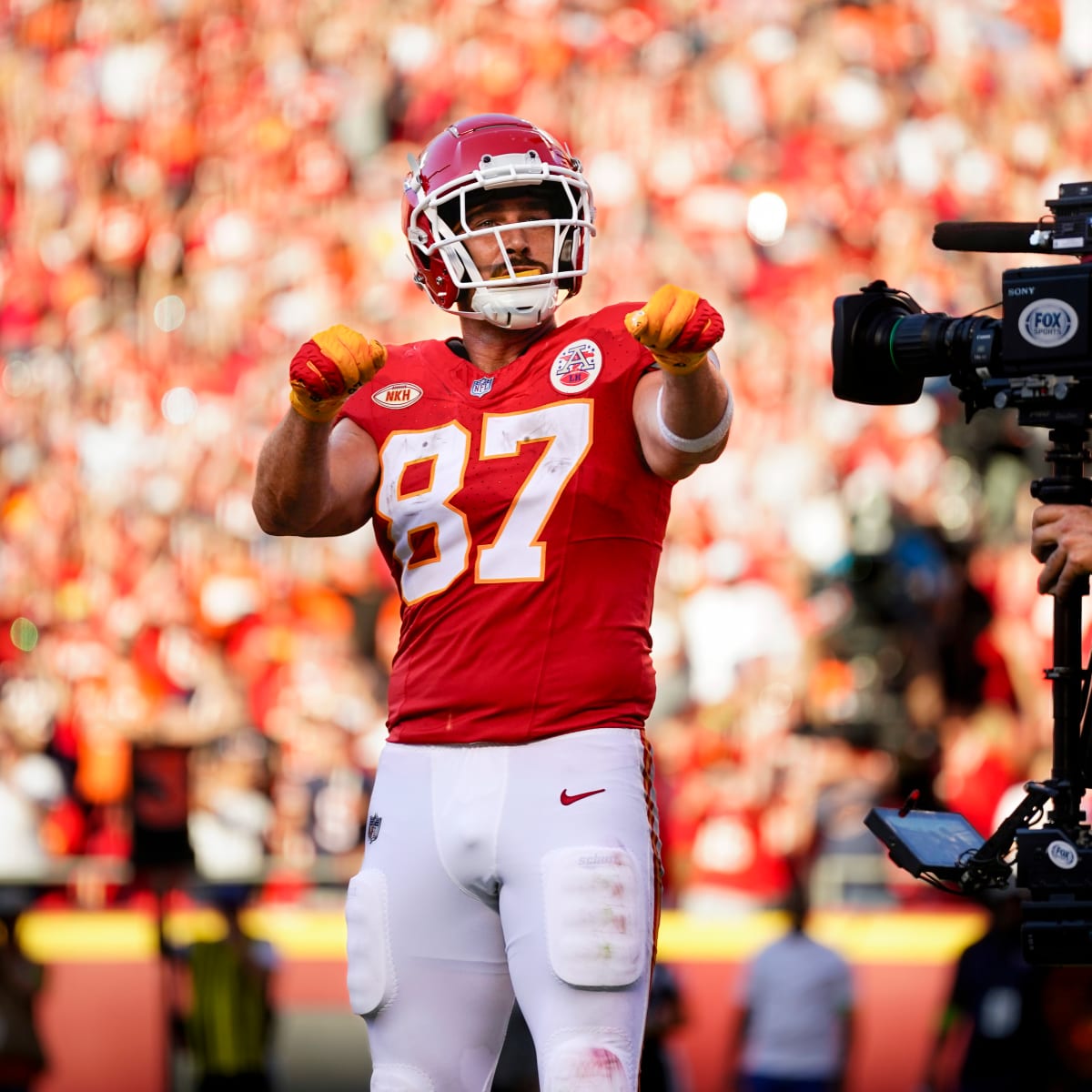 Travis Kelce jersey sales increase 400% after Taylor Swift