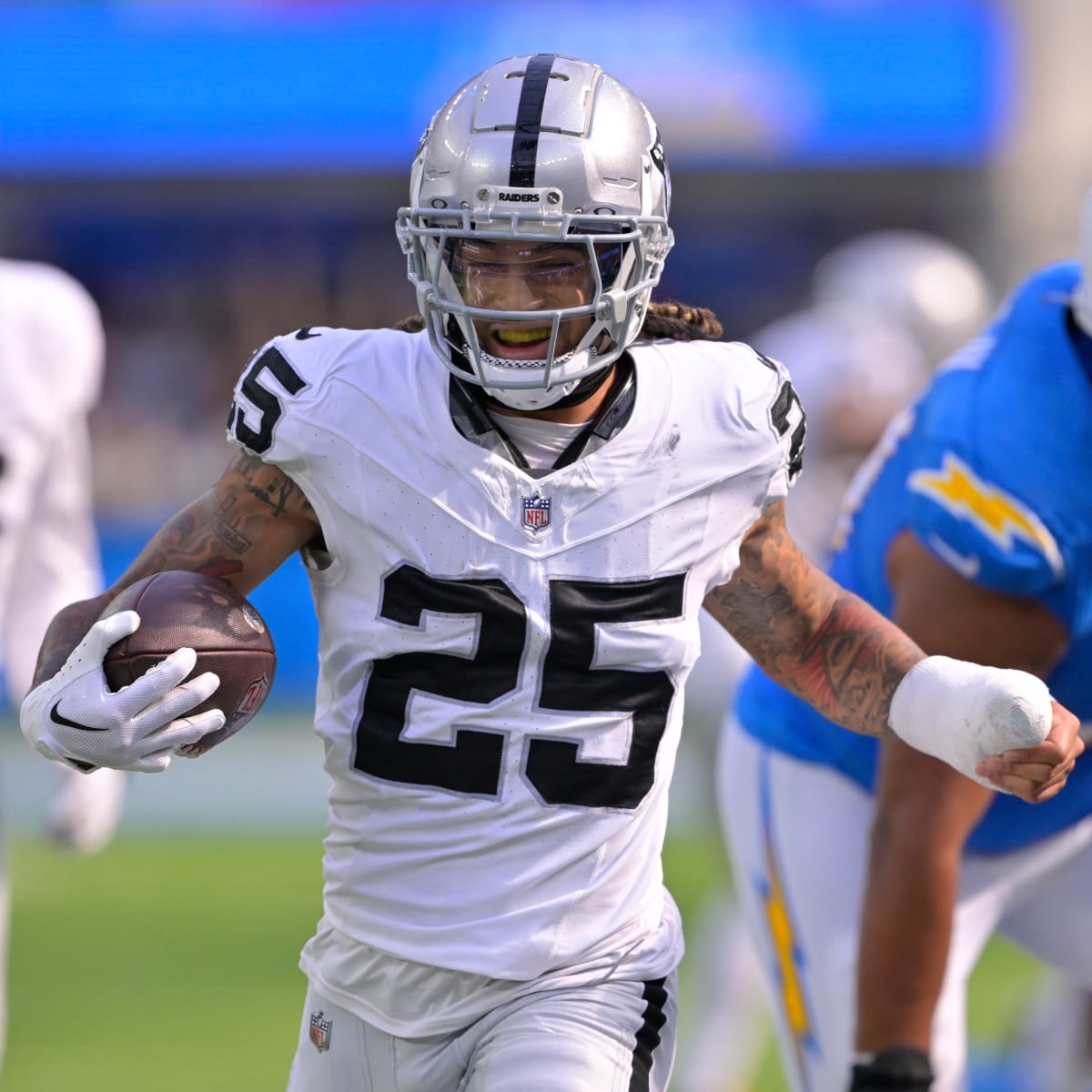 Raiders' winners in Week 4 loss to Chargers - A to Z Sports