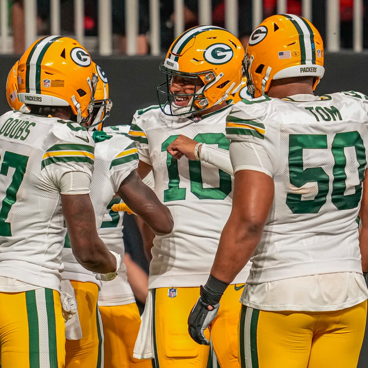 Packers offensive line goes from strength to question in a flash - A to Z  Sports