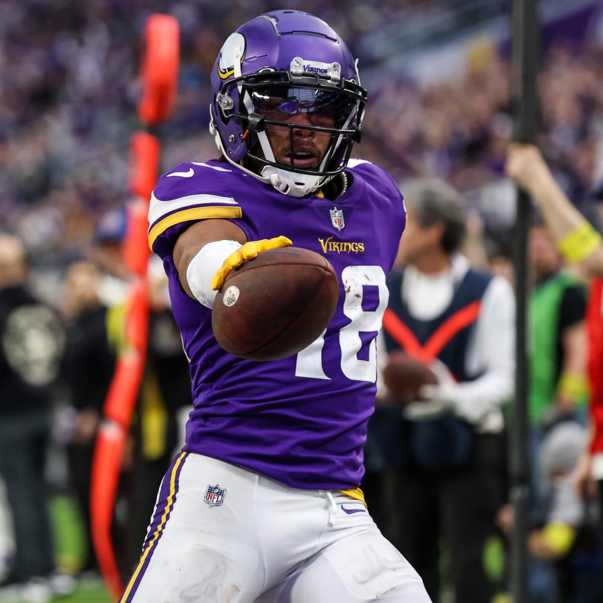 When will the Minnesota Vikings extend Justin Jefferson?