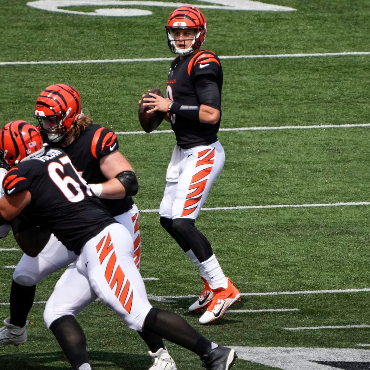 Joe Burrow starts for Bengals vs. Rams after being questionable