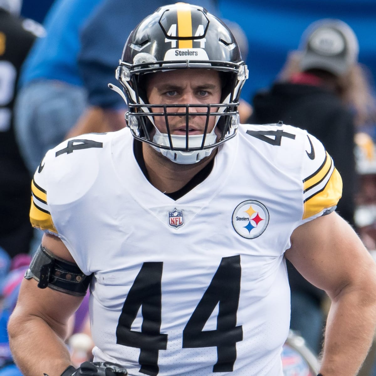 Pittsburgh Steelers fullback Derek Watt (44) communicates to a teammate  during warmups before an NFL football game, Sunday, Oct. 10, 2021 in  Pittsburgh. (AP Photo/Matt Durisko Stock Photo - Alamy