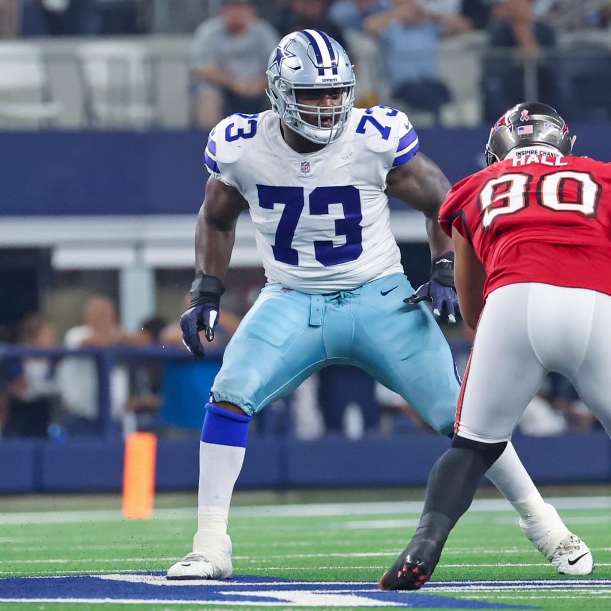 New Cowboys OT Jason Peters takes Tyler Smith under his wing