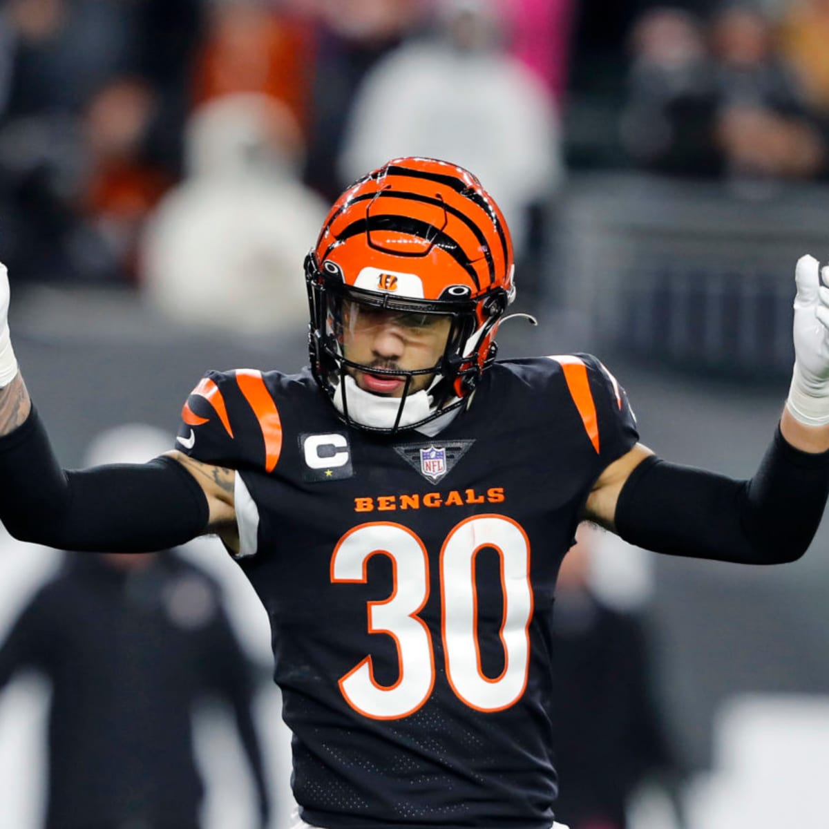 Schultz] Sources: Bengals safety Jessie Bates III is likely to land on  another team this offseason, sources tell theScore. Bates, who just turned  26 and already has an All-Pro selection to his