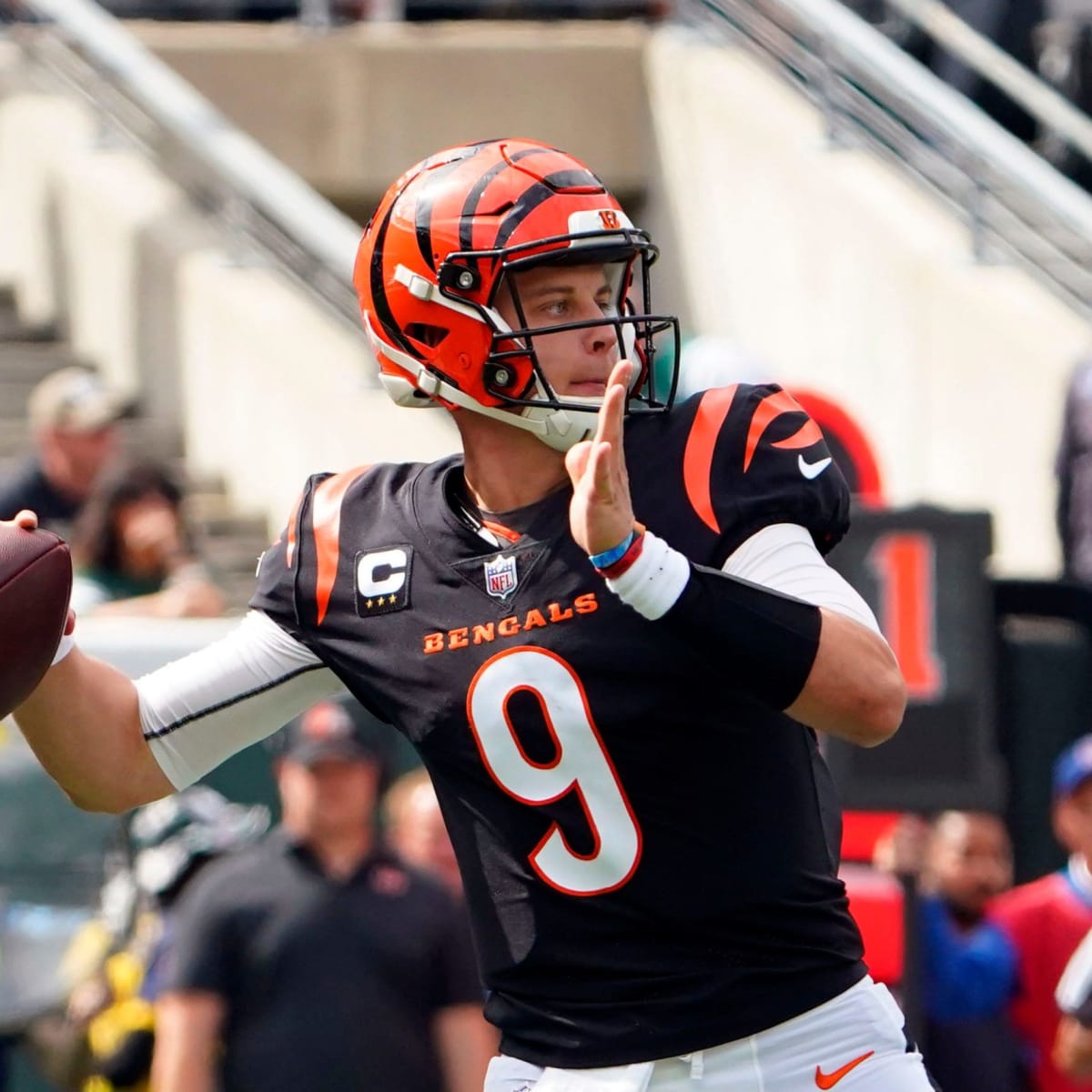 Burrow leads Bengals to 1st win of season, 27-12 over Jets