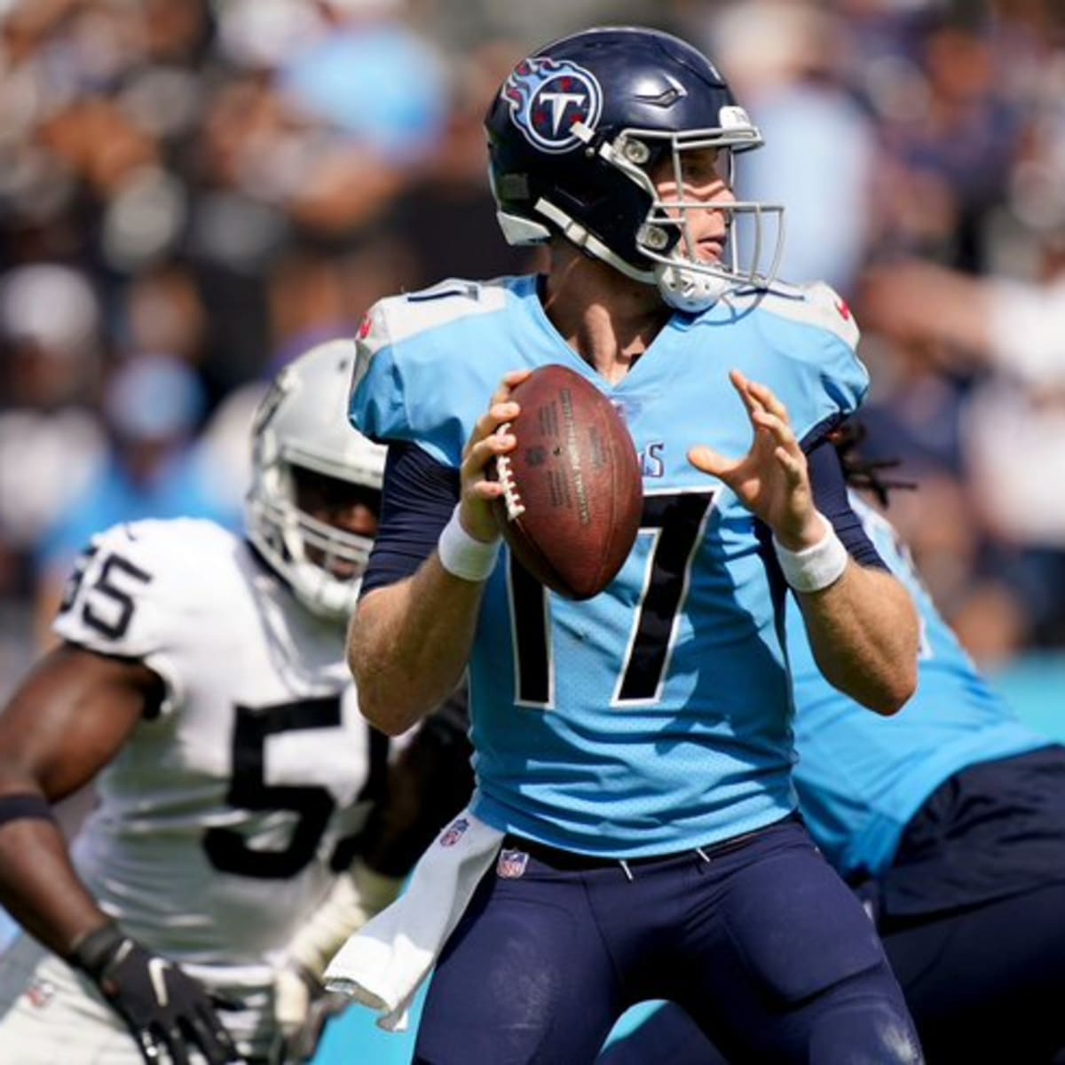 Tannehill, Titans drop Raiders to 0-3