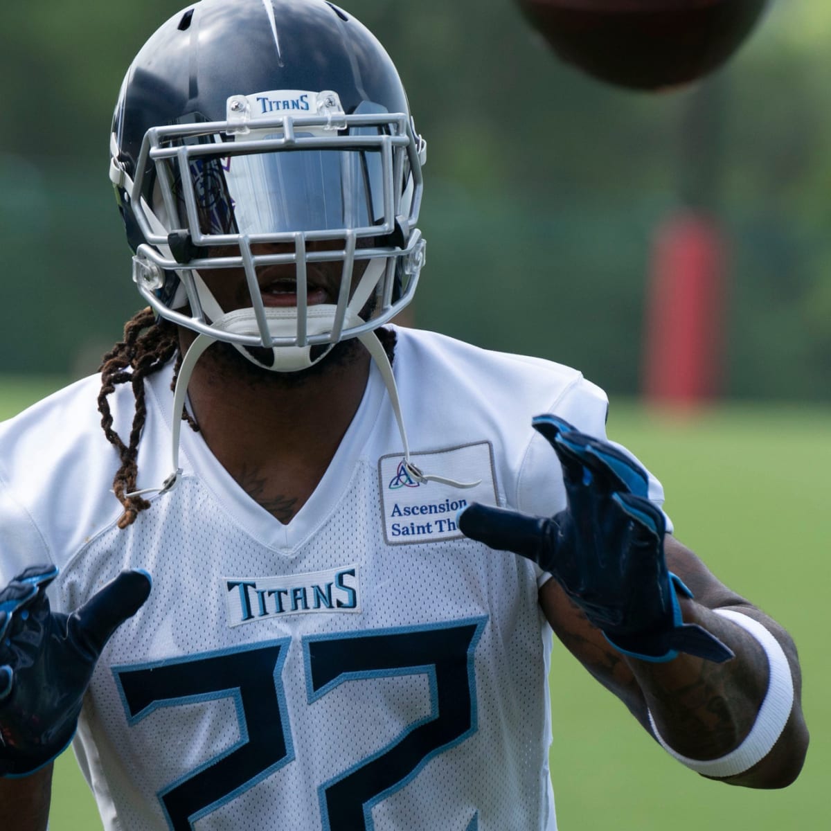 Derrick Henry is back for the Titans, and he's wearing a $5,000