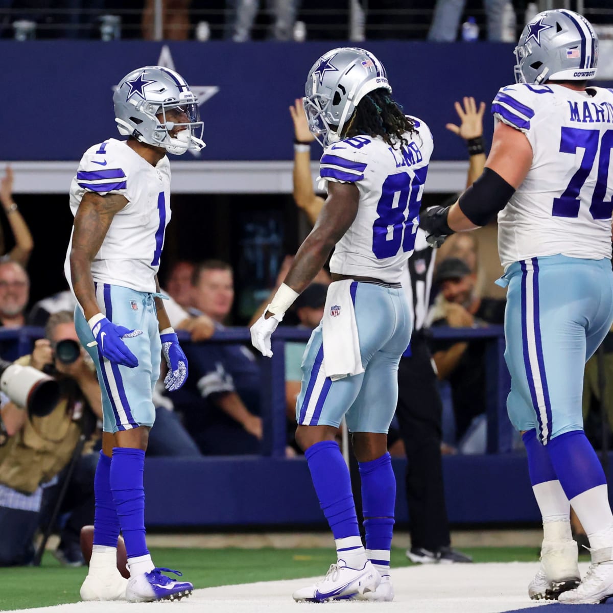 Offense Struggles as Cowboys Dominate Eagles on Monday Night