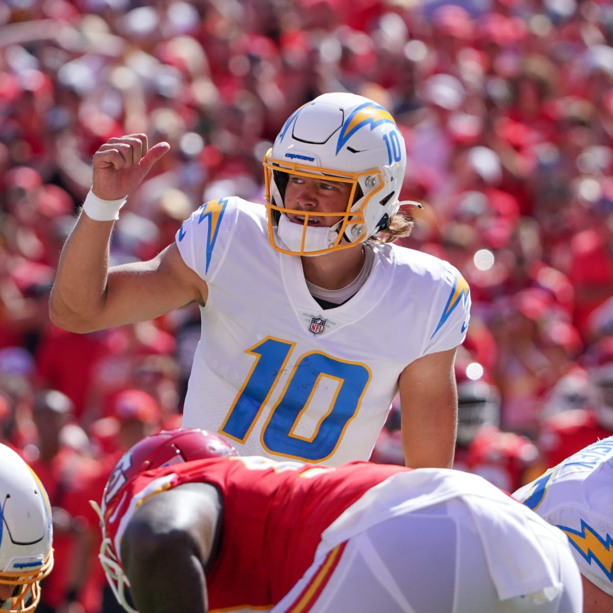 Chiefs survive miscues, escape with sloppy win over Chargers