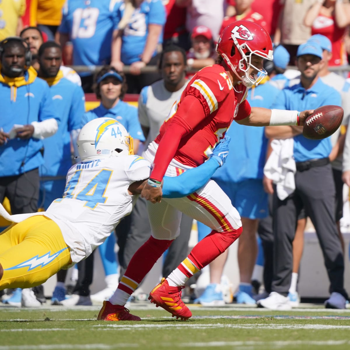 Chiefs fall to 1-2 after after turnover-plagued loss to Chargers