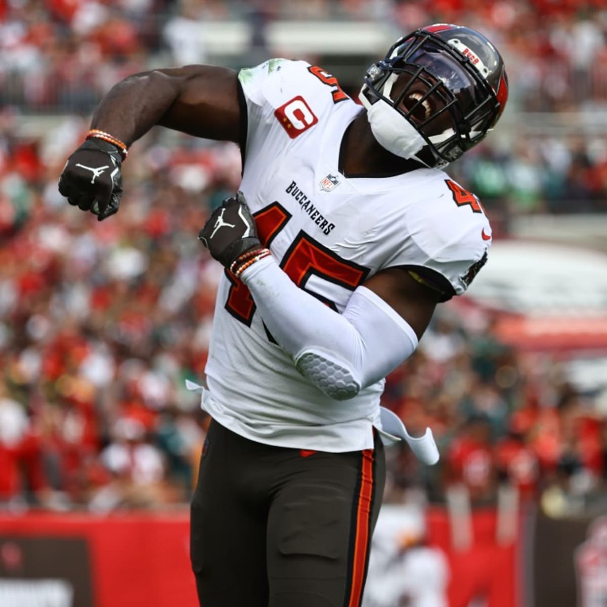 Buccaneers LB Devin White receives big raise with fifth-year