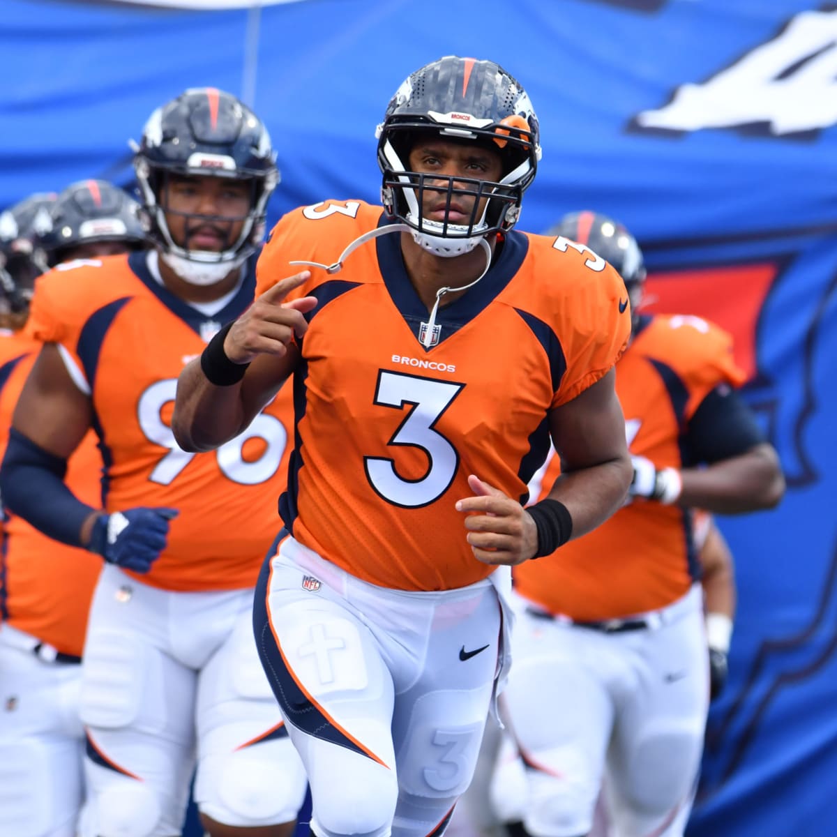 Denver Broncos' Noah Fant battles through injuries