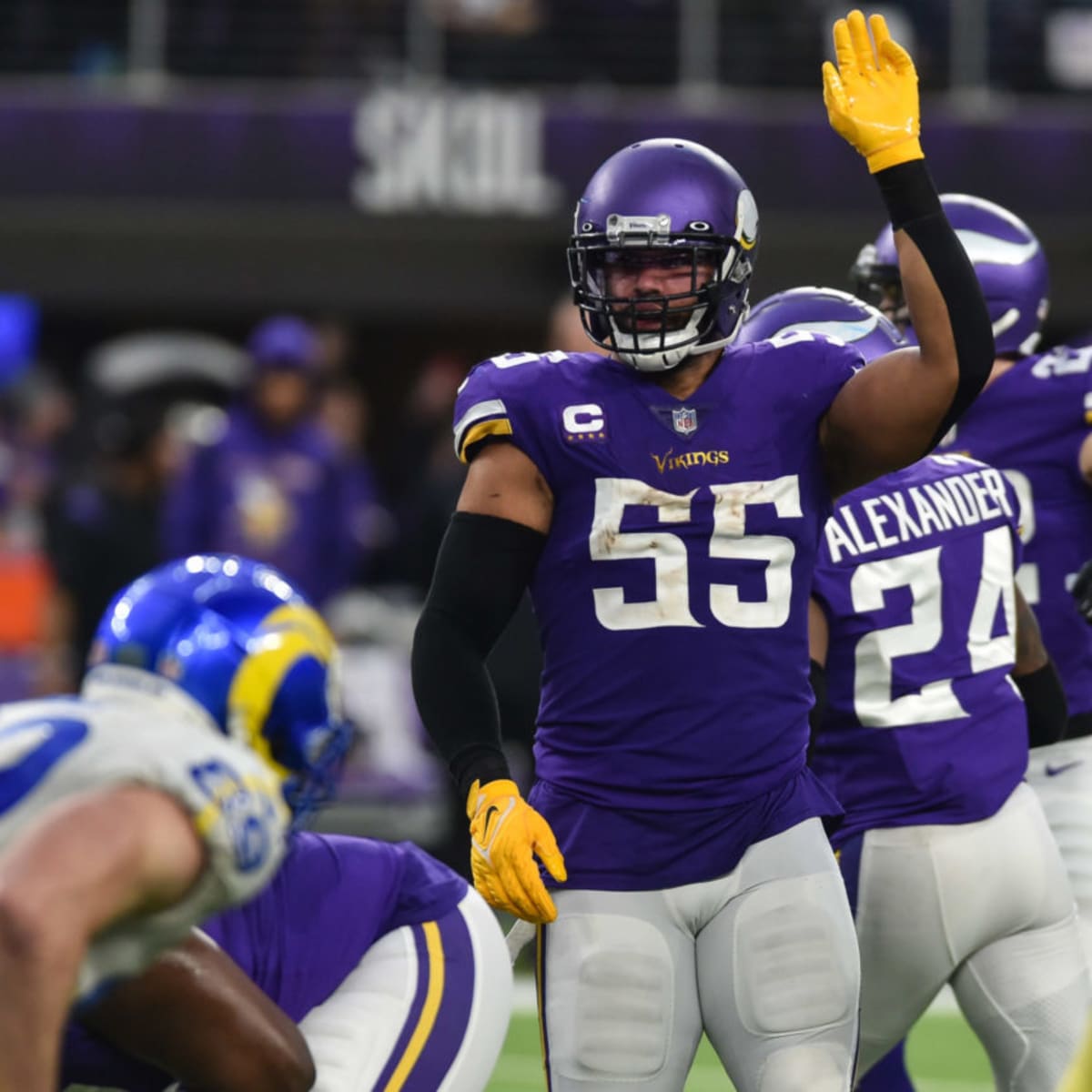 Minnesota Vikings' Anthony Barr out for season with torn pec
